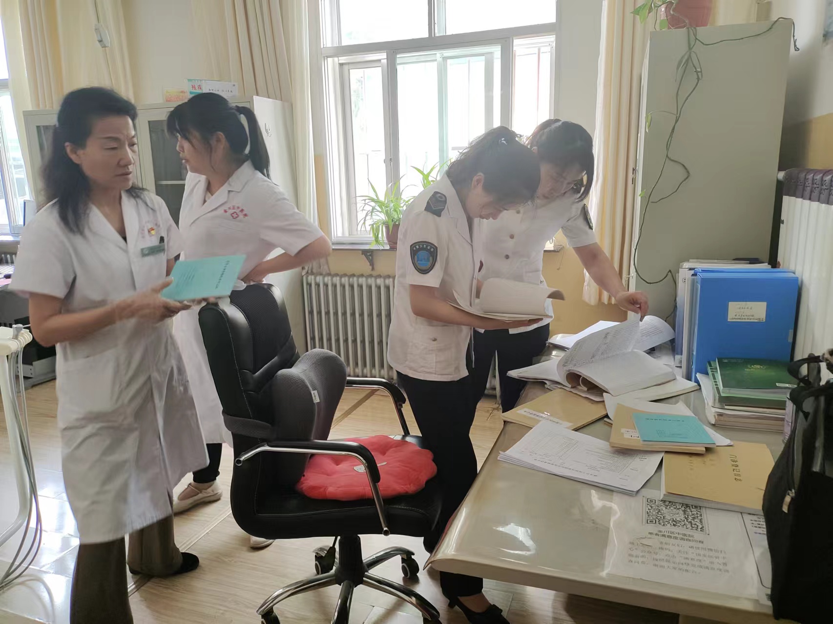 金昌市疾病預(yù)防控制中心組織開展中醫(yī)藥專項檢查 推動中醫(yī)診所服務(wù)規(guī)范化
